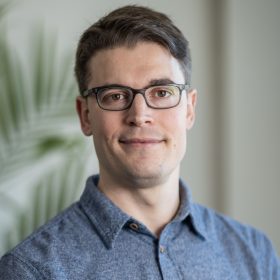 5 b i Graham Markham